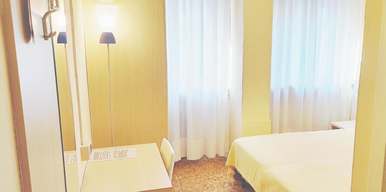 Superior Single Room,1352412751:JPEG