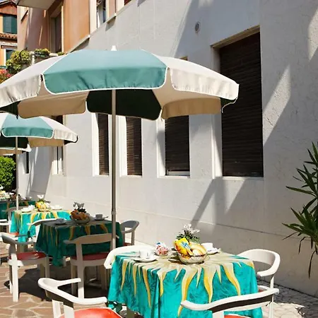 Hotel Santa Lucia-2